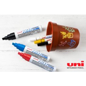 Lakkfilc UNI PX-30 fekete (vágott 4-8.5mm)